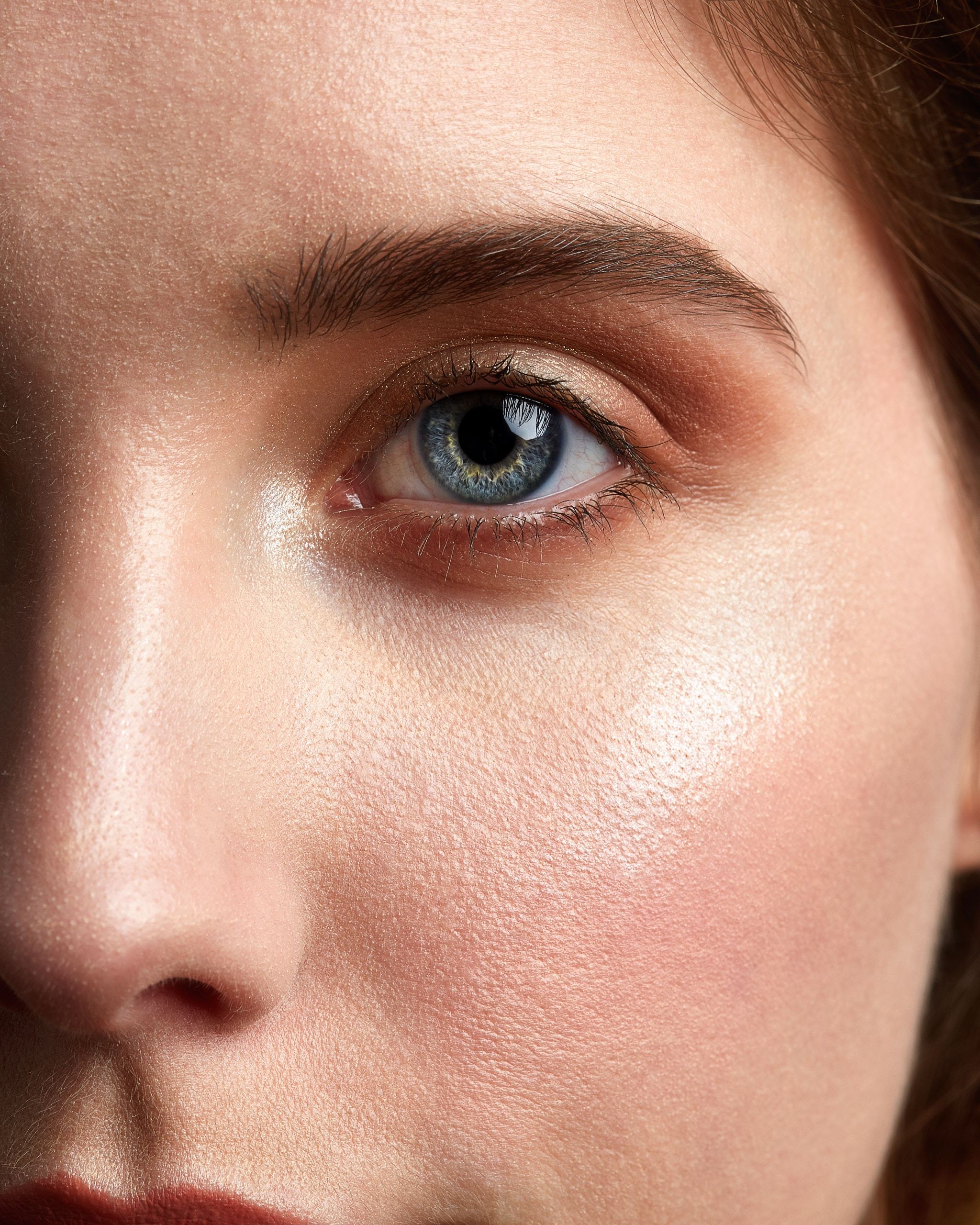 how do hormones affect skin?