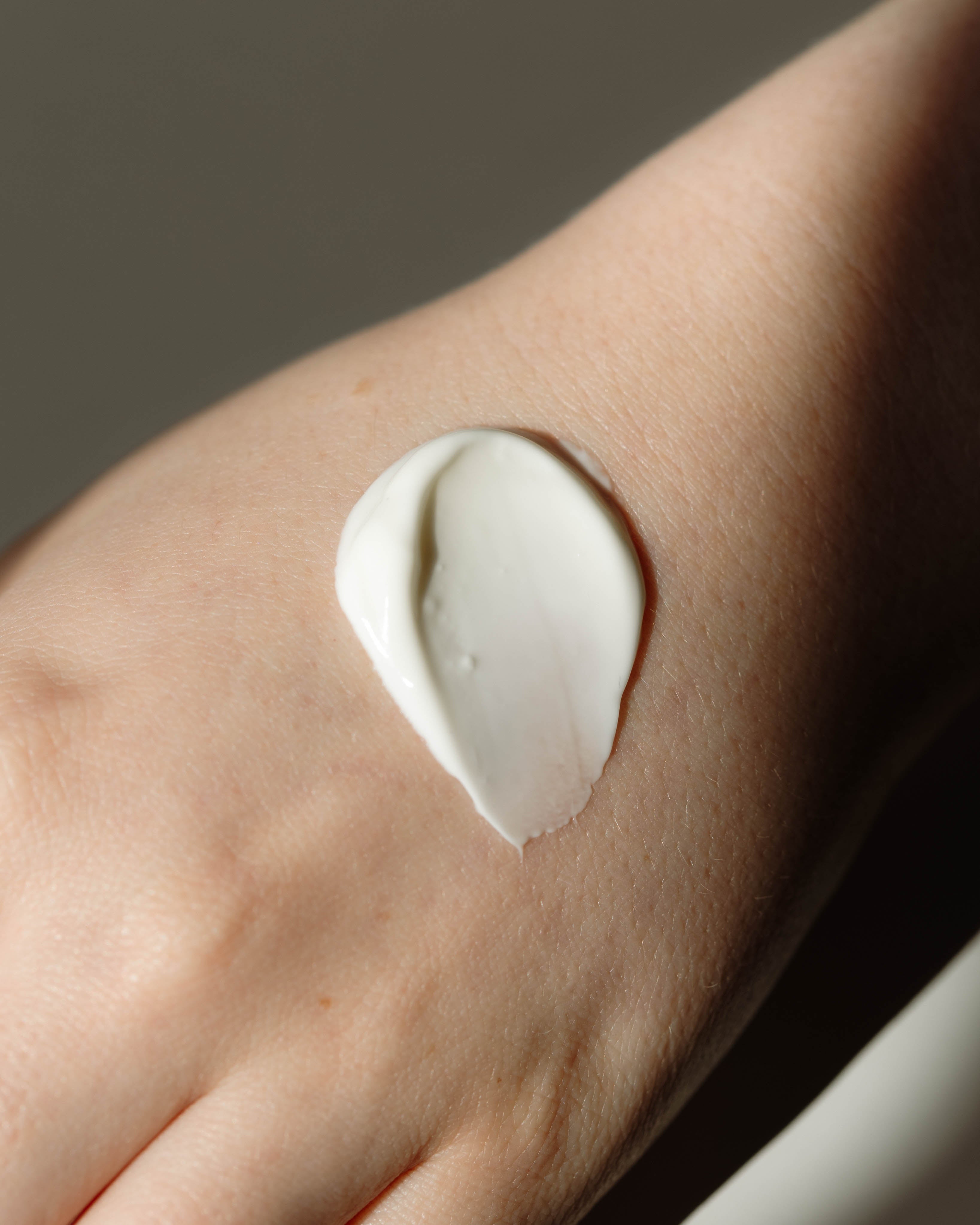 Bakuchiol vs Retinol: Which Is Better for Your Skin?